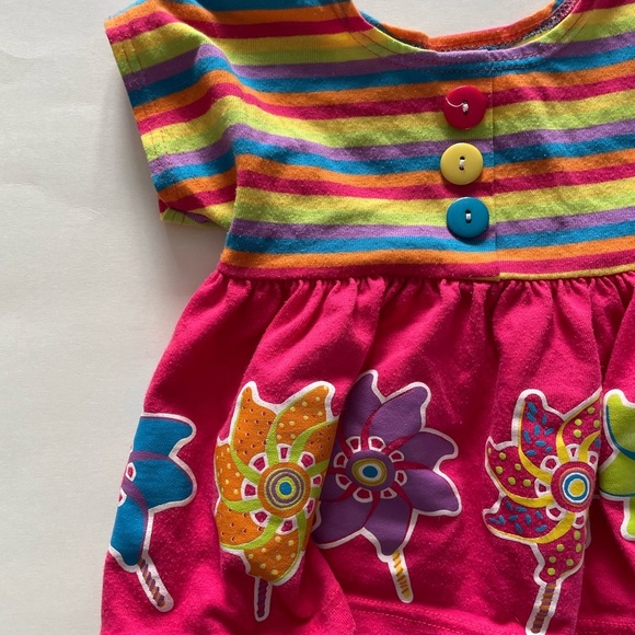 Vibrant Vintage Pinwheel Top 2T - Picture 6 of 7